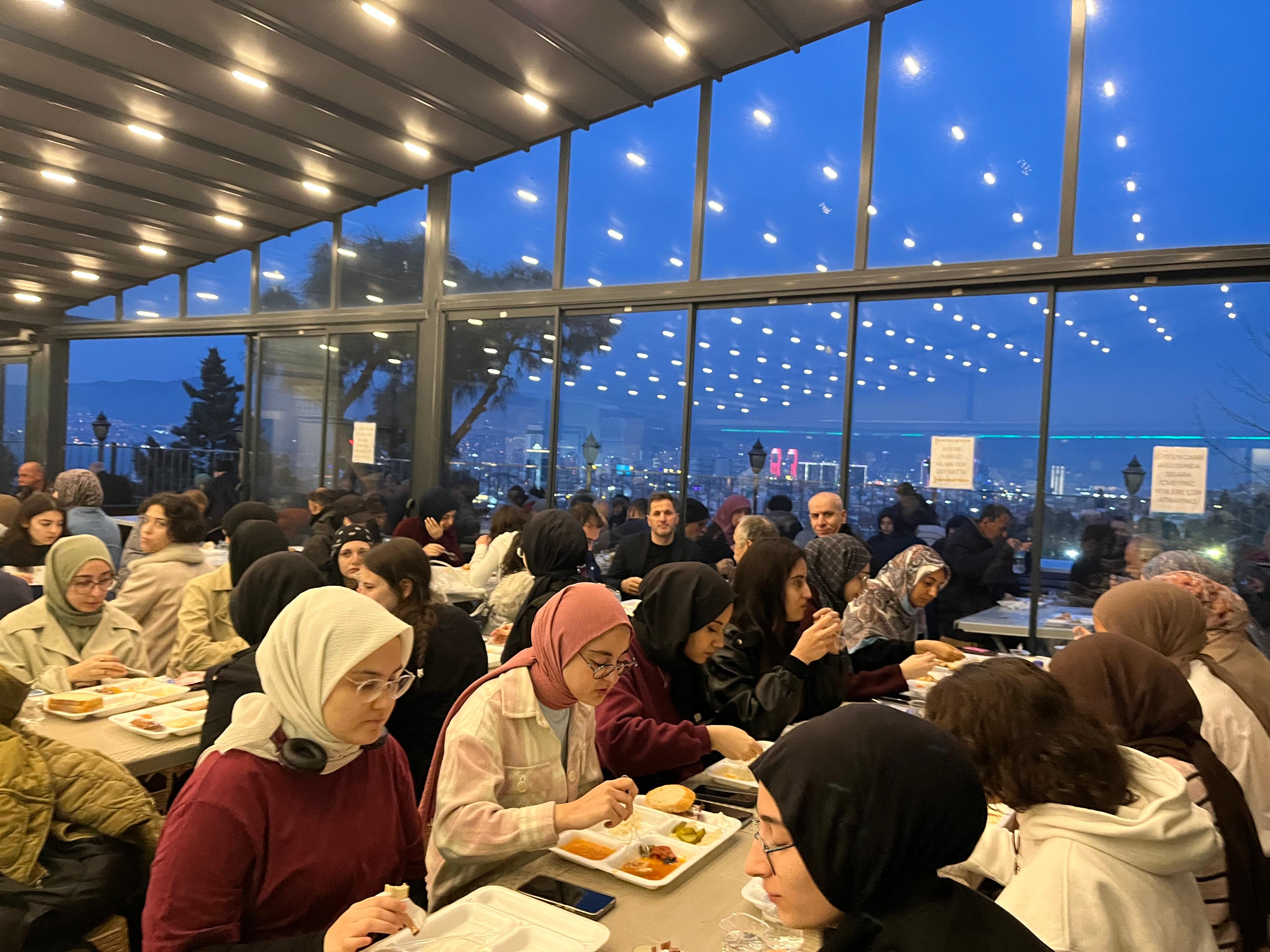 Konak müftülüğünün iftar programına katıldık